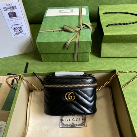 Gucci Marmont Mini Top Handle Bag 16 cm