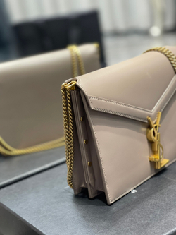 Saint Laurent Cassandra Medium 22 cm