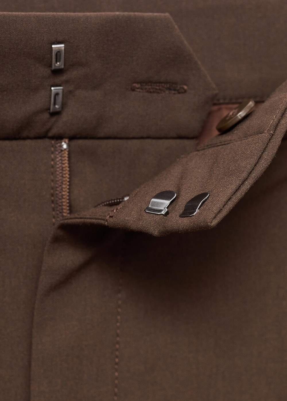 Брюки с широкими штанинами и низкой посадкой