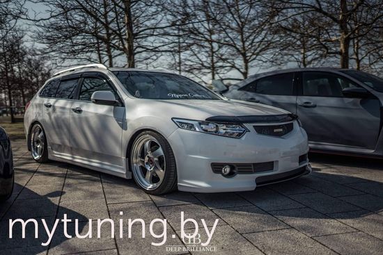 Бампер передний Mygen для Honda Accord 8