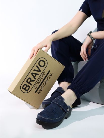 501 | "Natasa" | Темно-синие женские медицинские сабо с закрытым носом