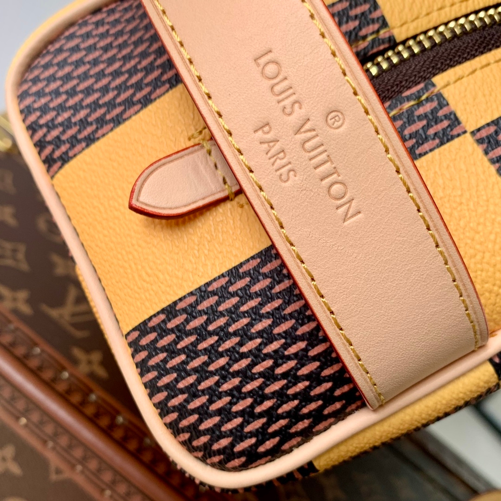 Louis Vuitton Locker Dopp Kit