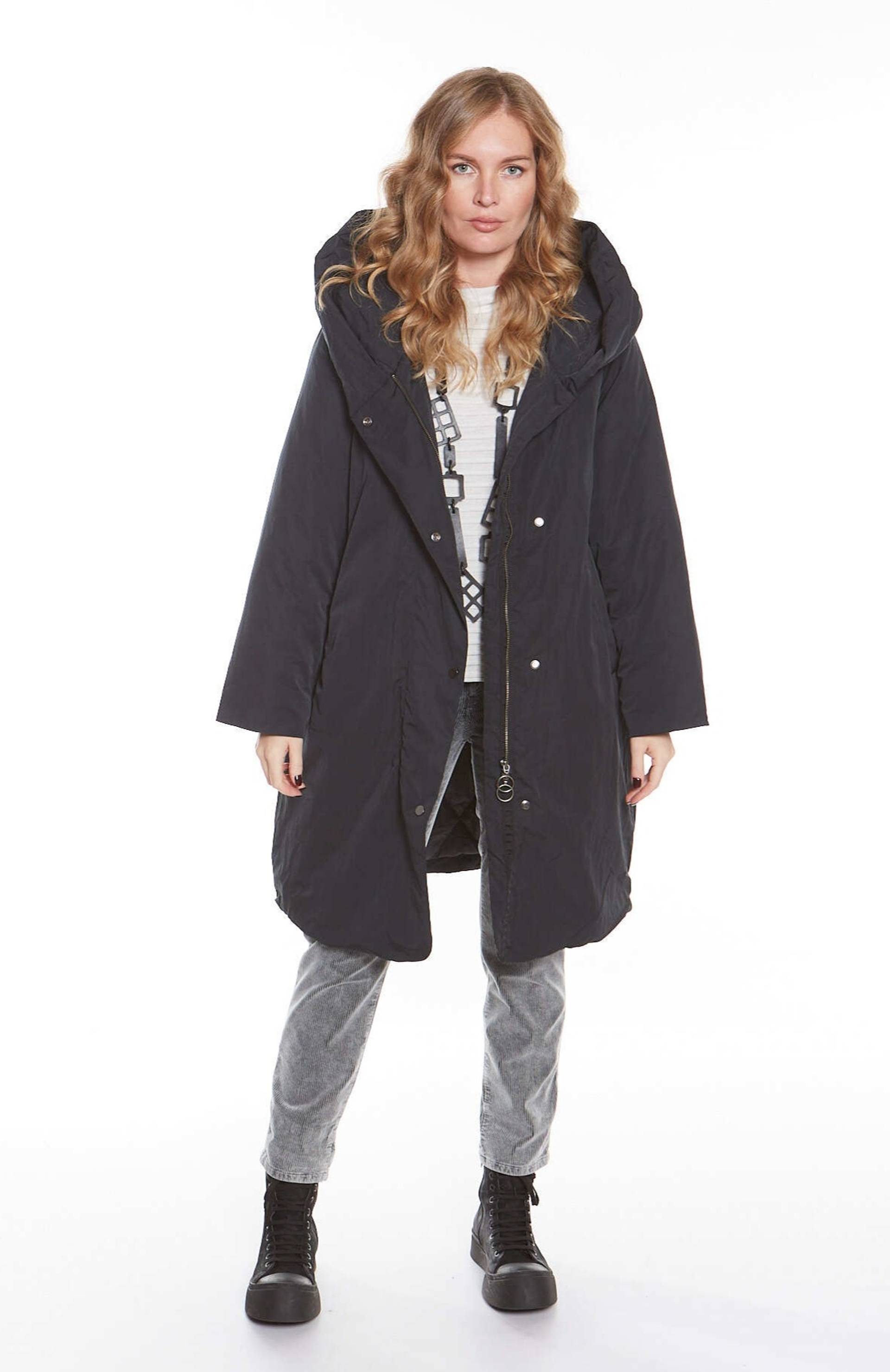 ДЛИННАЯ КУРТКА