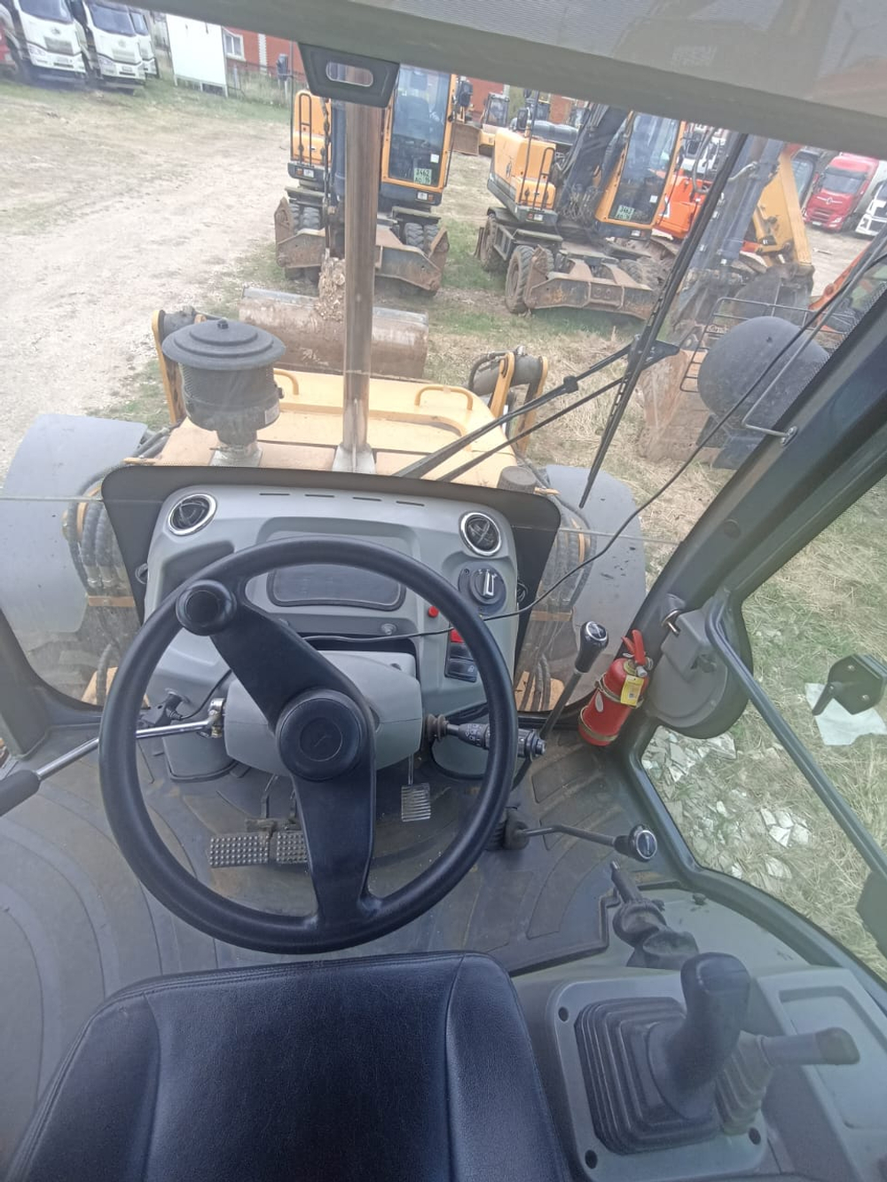 BUILDER BL* Экскаватор-погрузчик BL488 (Дизельный, 4,8 л, 102 л.с., АТ)