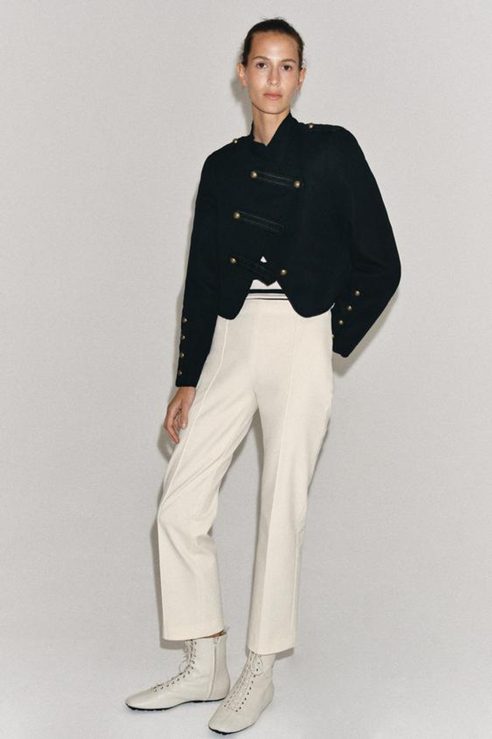 ZARA УКОРОЧЕННЫЕ БРЮКИ — ZW COLLECTION, ЭКРЮ