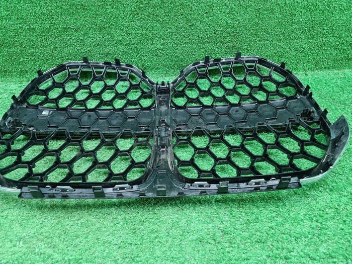 Решетка радиатора BMW 4er G26 (2020-н.в.)