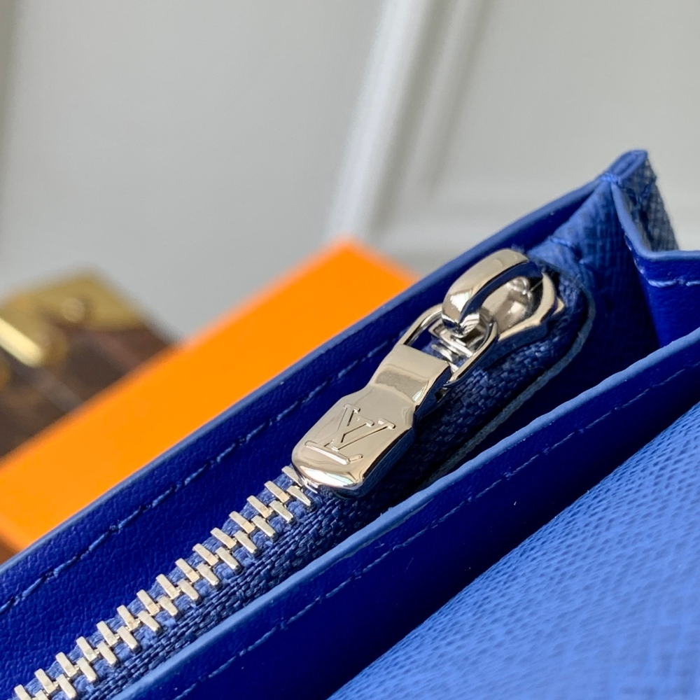 Louis Vuitton Brazza Wallet