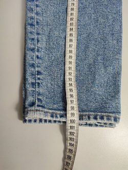 Джинсы H&M с потертостями 40 размер