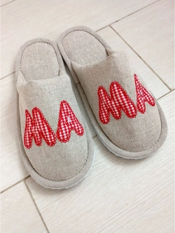 Льняные тапочки с аппликацией "Мама"
