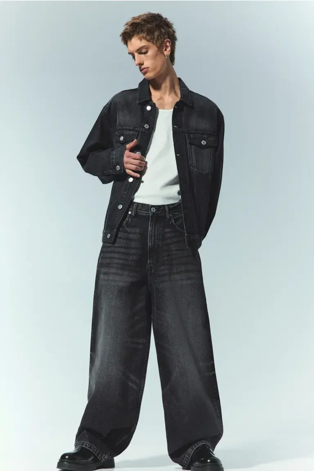 H&M Джинсы широкого кроя, черный