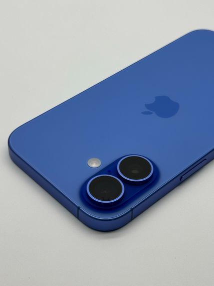 iPhone 16 256gb Ultramarine