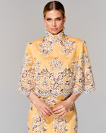 Укороченный кейп с вышивкой ручной работы