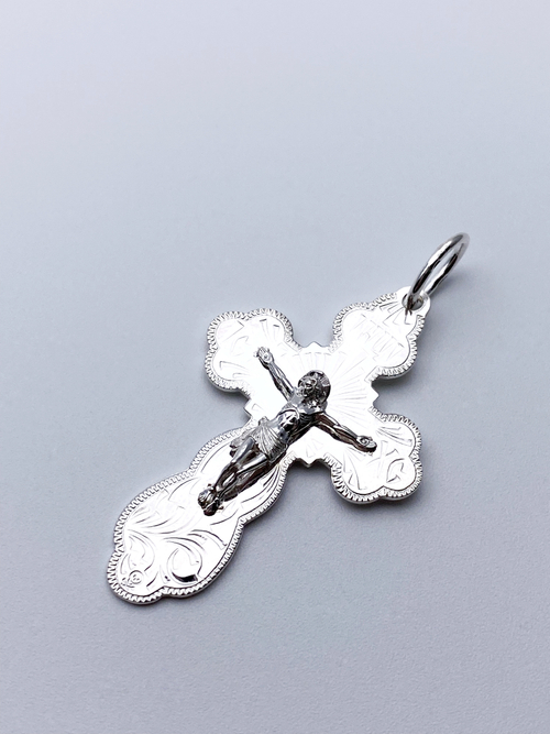 Крест из серебра/Без покрытия/С подвижным ухом/С алмазной огранкой