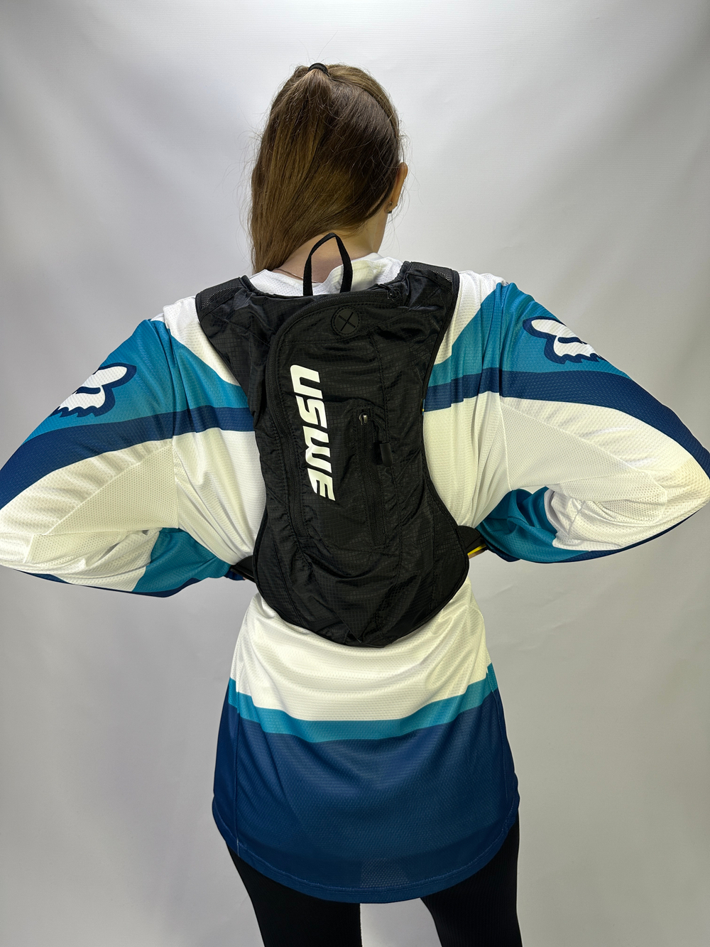 Рюкзак-гидропак USWE OUTLANDER 4L Hydration Pack (3L), Carbon Black