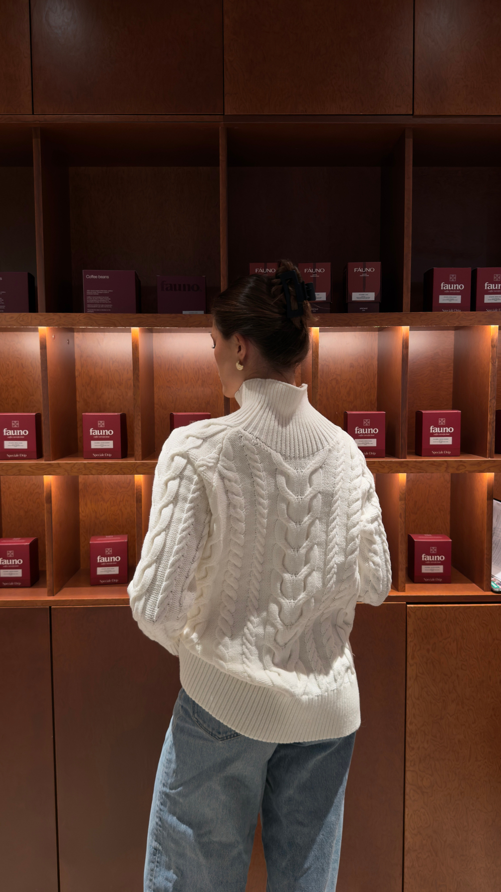 Свитер с косами