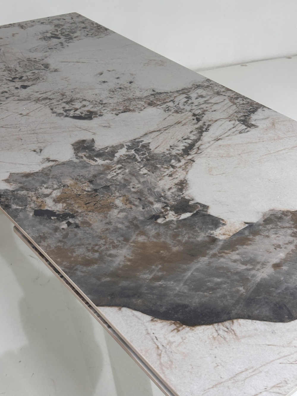 Стол М-City DISAUR Эзмир (Esmir) 180 Пандора (Gloss Luxury Pandora Solid Ceramic), Орех