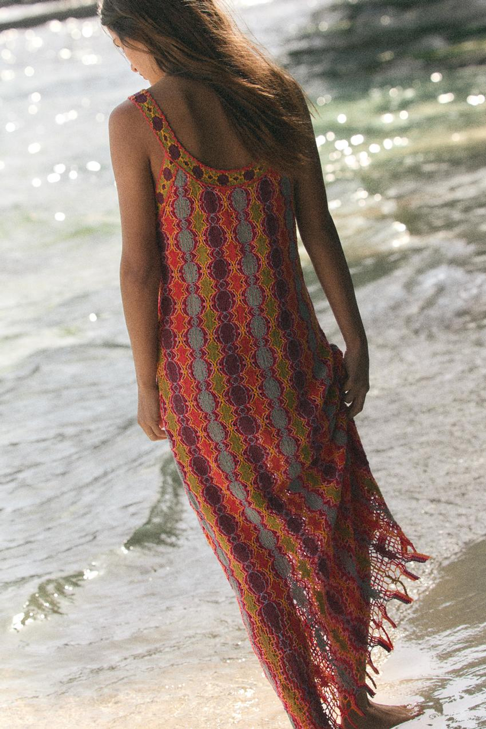 ZARA ДЛИННОЕ ТРИКОТАЖНОЕ ПЛАТЬЕ С БАХРОМОЙ, РАЗНОЦВЕТНЫЙ