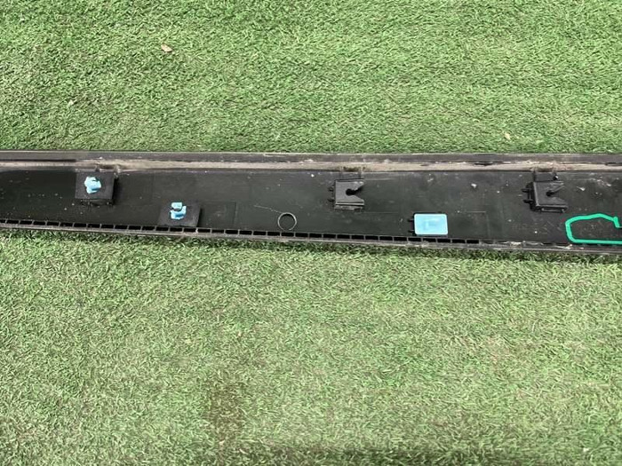 Накладка двери передняя левая Kia Rio 4 X-Line (2017-н.в.)