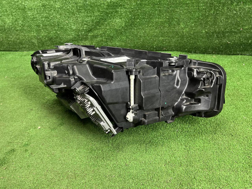 Фара левая BMW 3er G20 (2022-н.в.) LED (В сборе)