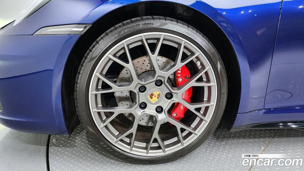 Porsche 911 (992) 타르가 4S (04.2022)
