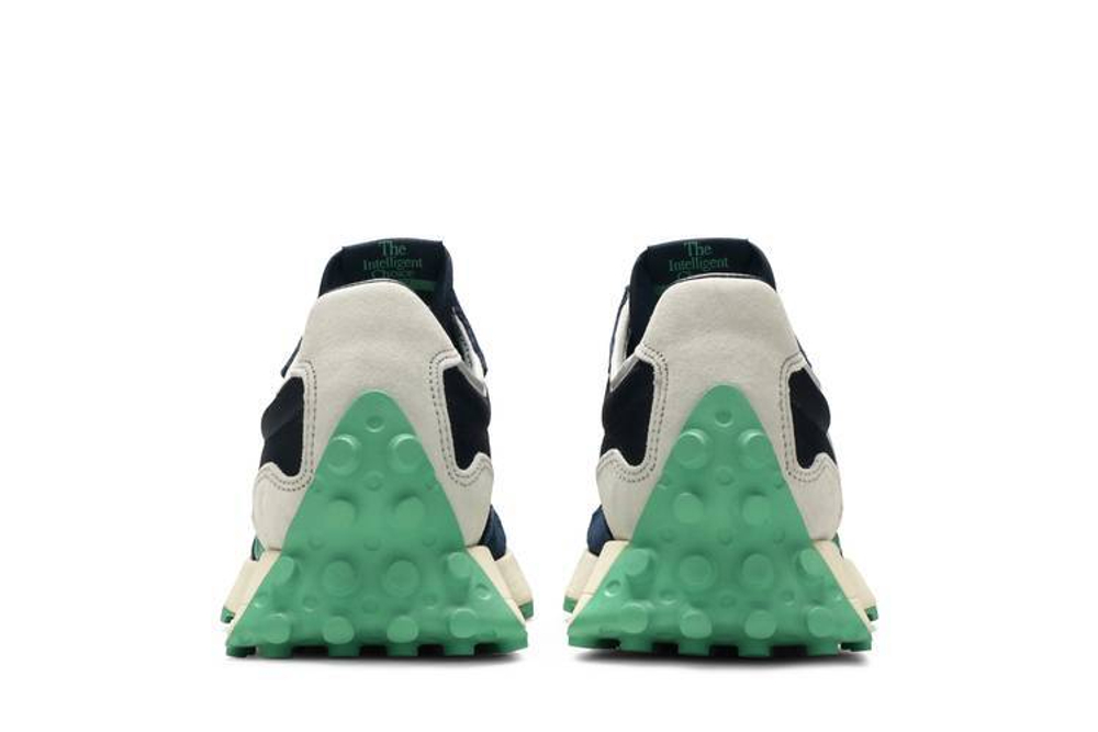Кроссовки Dao-Yi Chow X New Balance Nb 327 We Need Leaders
