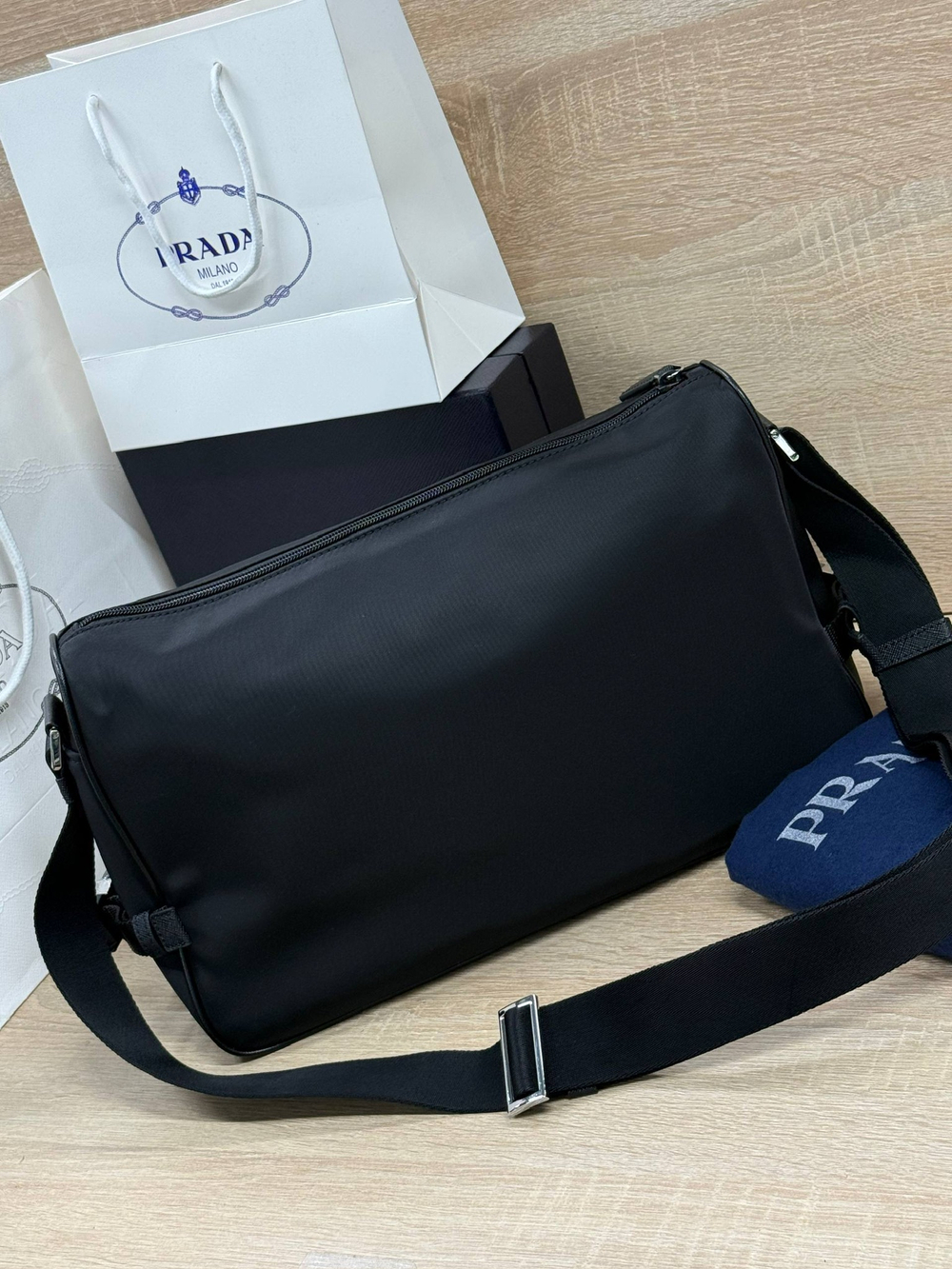 Сумка через плечо Prada