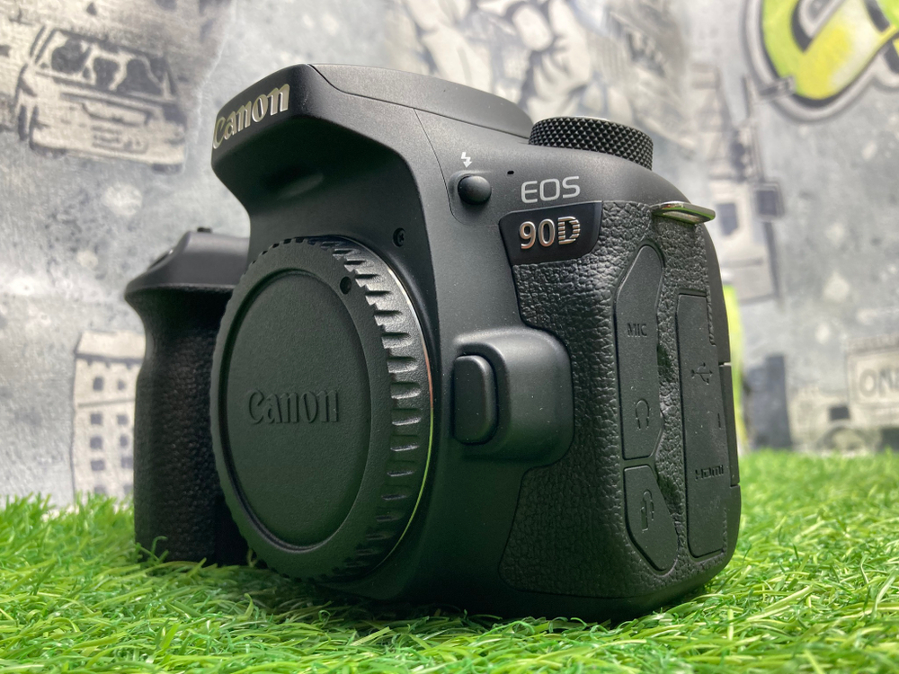 Canon EOS 90D 10.100 кадров