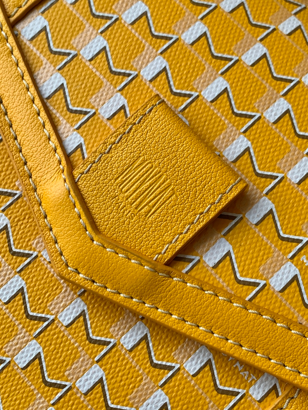 Moynat Besace Bag 22 cm
