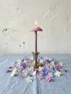 Свеча "Гриб Мухомор" лилового цвета