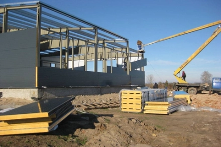 Строительство здания быстровозводимых конструкций