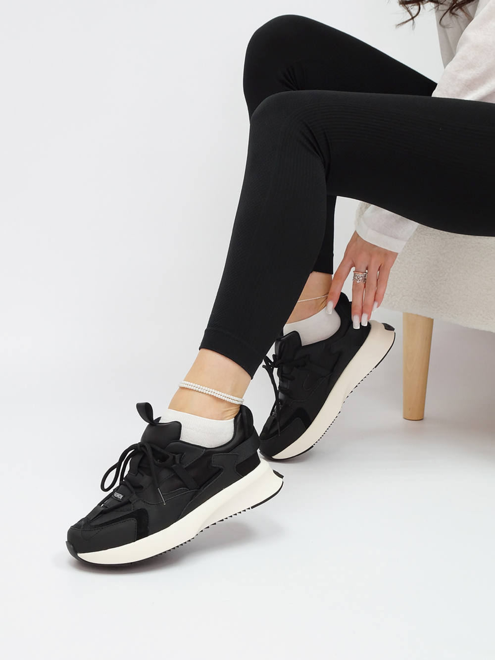 Кроссовки женские демисезонные