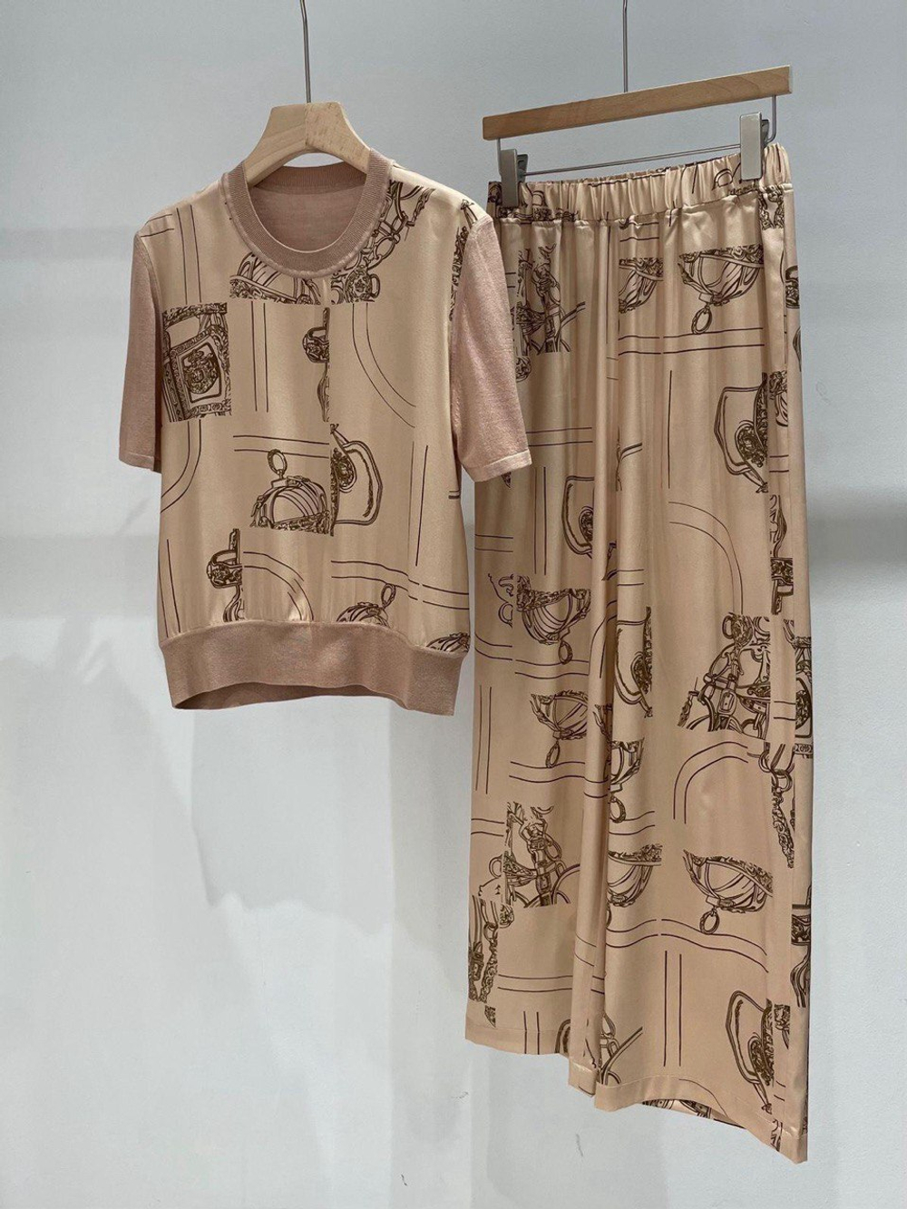 Костюм Hermes