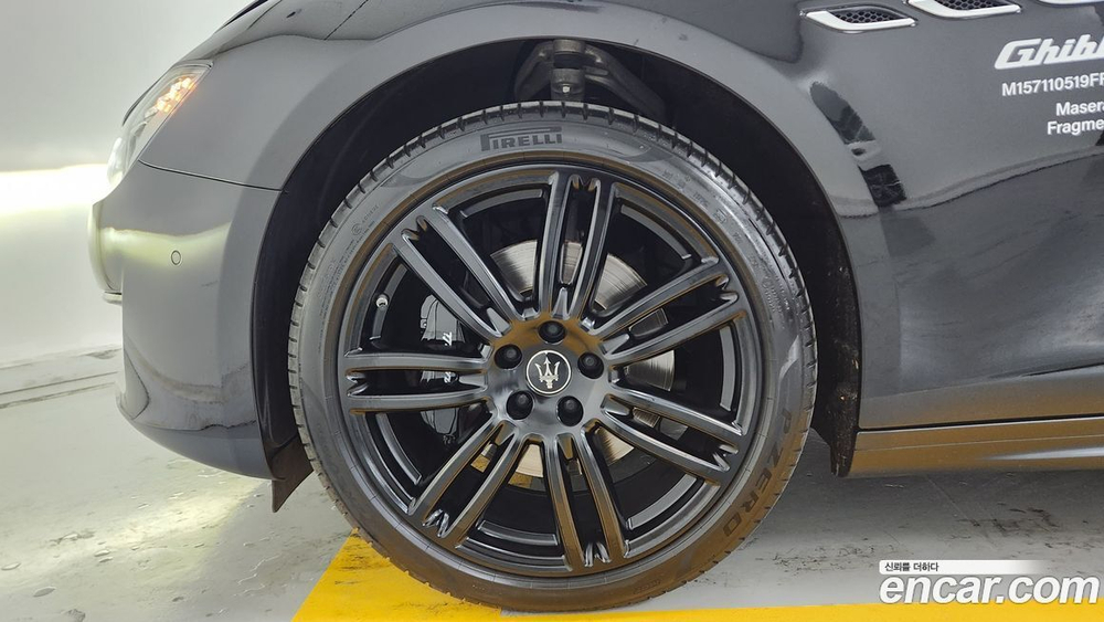 Maserati Ghibli 2.0 프라그먼트 Editions (05.2022)