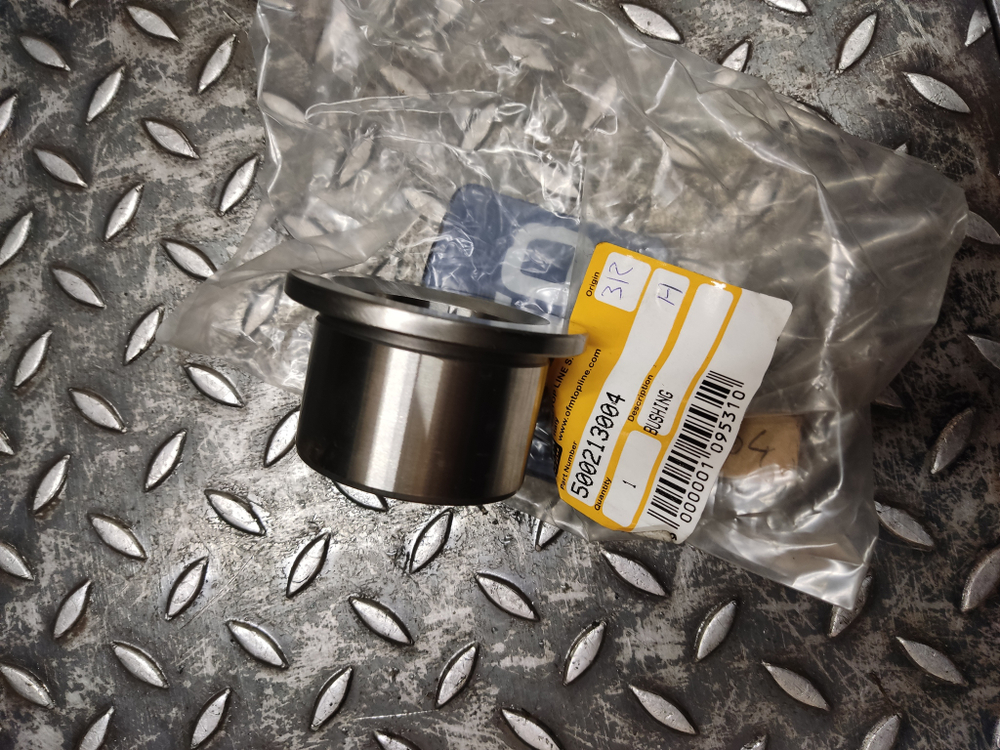 Втулка 500213004