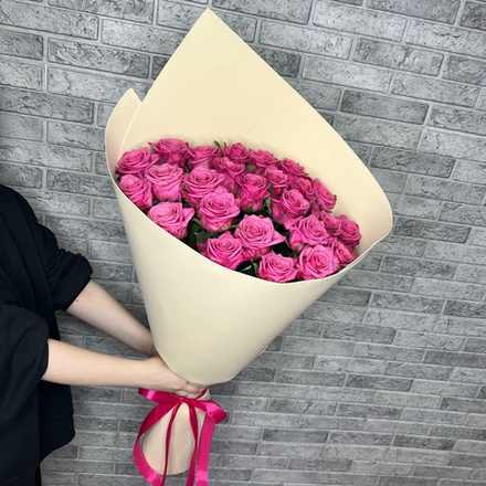 Букет из розовых роз Эквадора