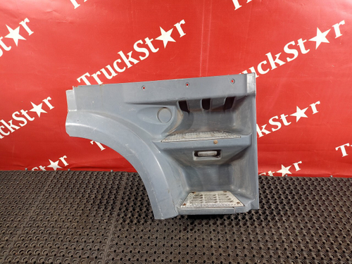 Корпус (дефект) подножек правый