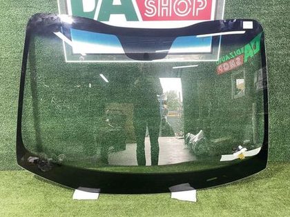 Стекло лобовое Kia Carnival 3 (2014-2021)