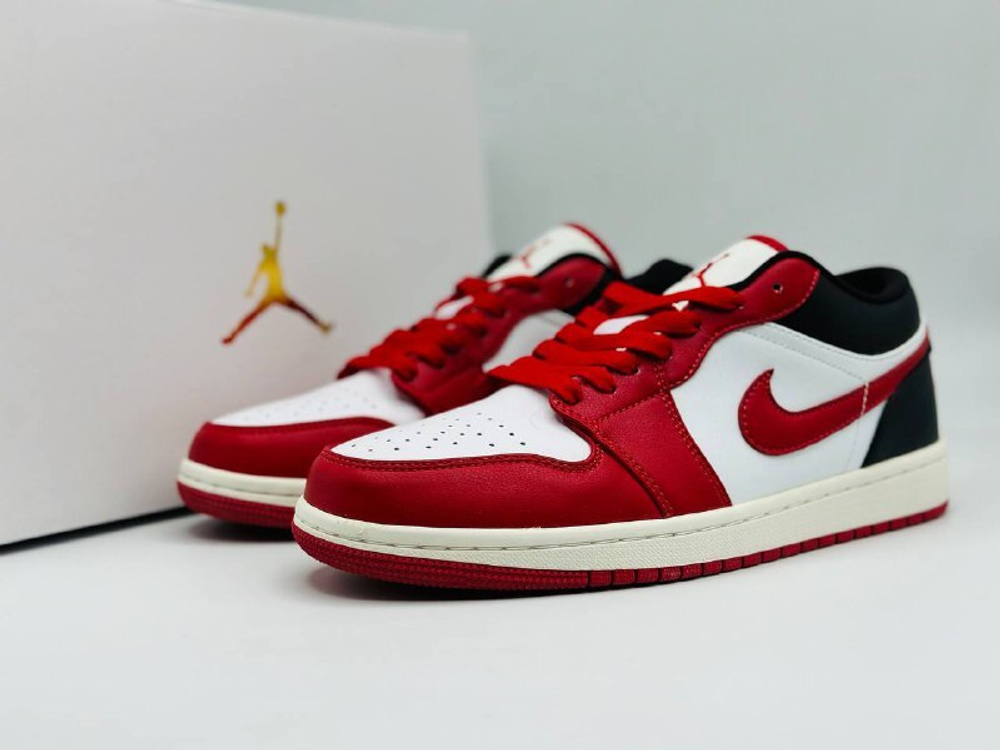 Кроссовки NIKE AIR JORDAN
