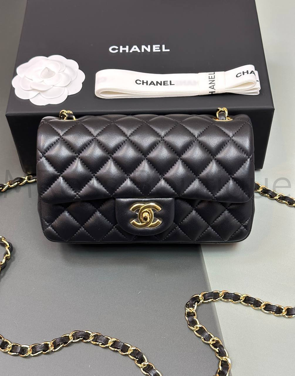 Маленькая черная сумка конверт Chanel (Шанель) премиум класса из гладкой кожи