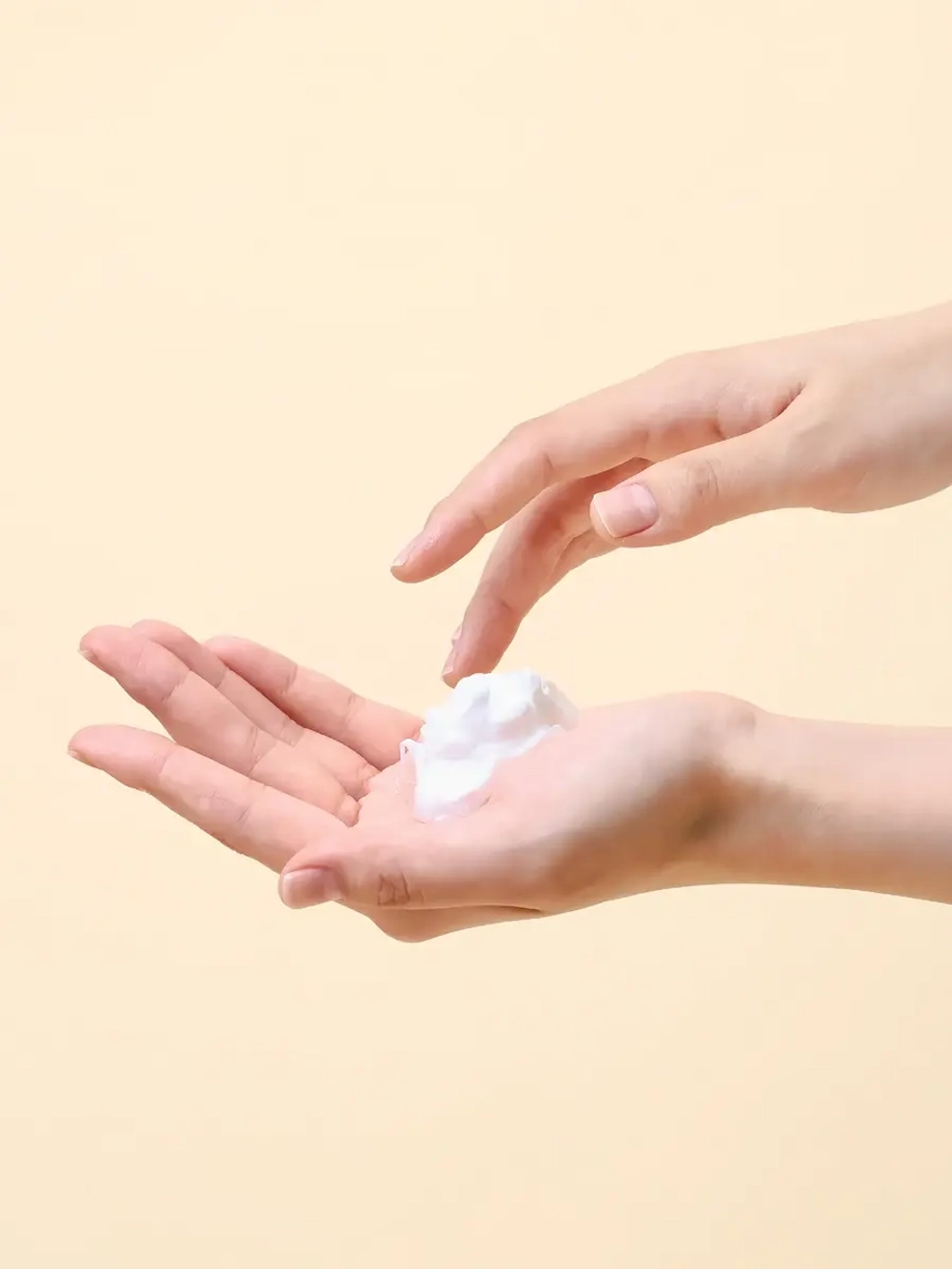 Round Lab Пенка для умывания с чёрной соей и пантенолом Soybean Panthenol Cleanser 150 мл