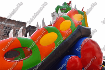 Батут-горка "Дракон 2", 10*5*8 м, с шипами