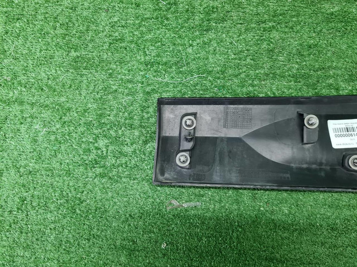 Накладка двери задняя правая BMW X2 F39 2017-2023