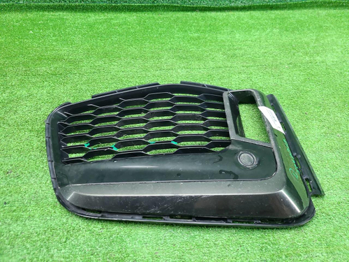 Решетка перед. бампера BMW 7er G11 (19-22) M-paket