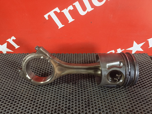 Поршень с шатуном