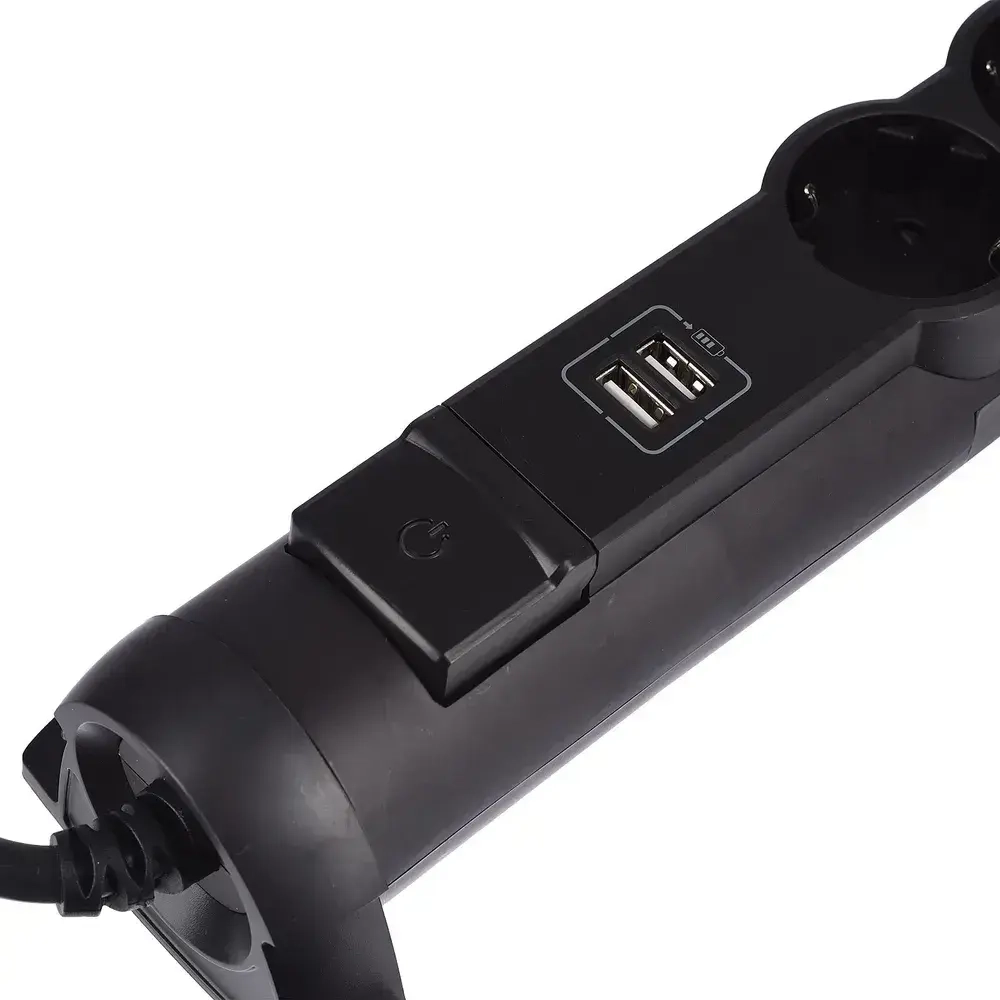 Сетевой фильтр Legrand - 4 розетки с заземлением + USB 2 порта 2.4A, 3500 Вт, черный - 1.5 метра