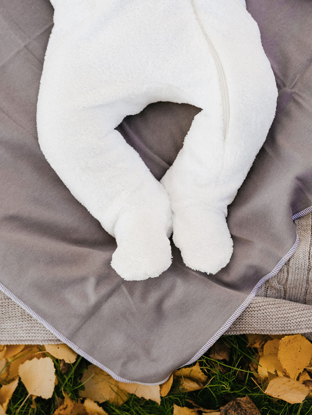 Утеплённый комбинезон Mjölk White, с капюшоном