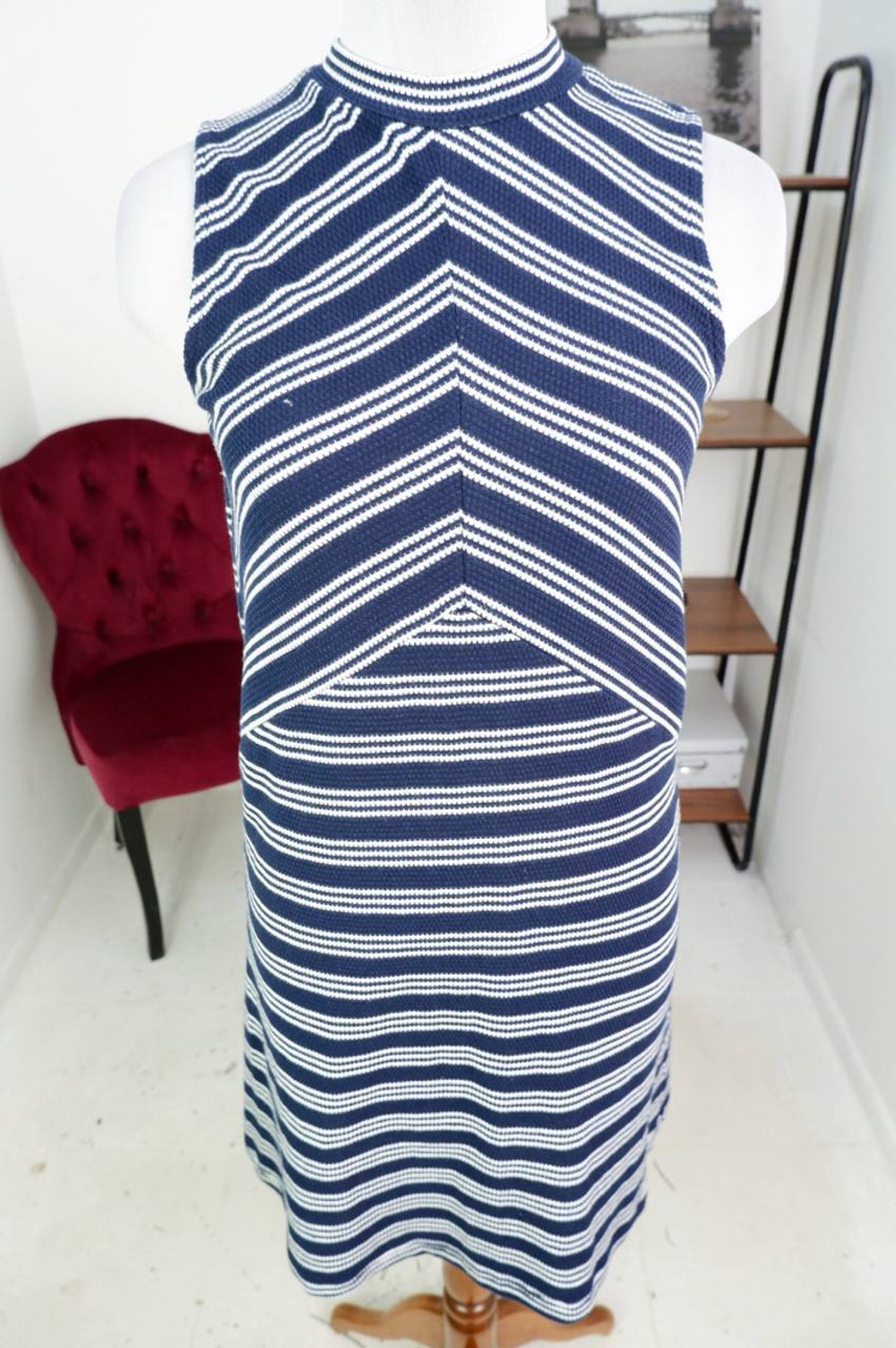 Платье Ostin модное, маркировка М, визуально на 46 размер