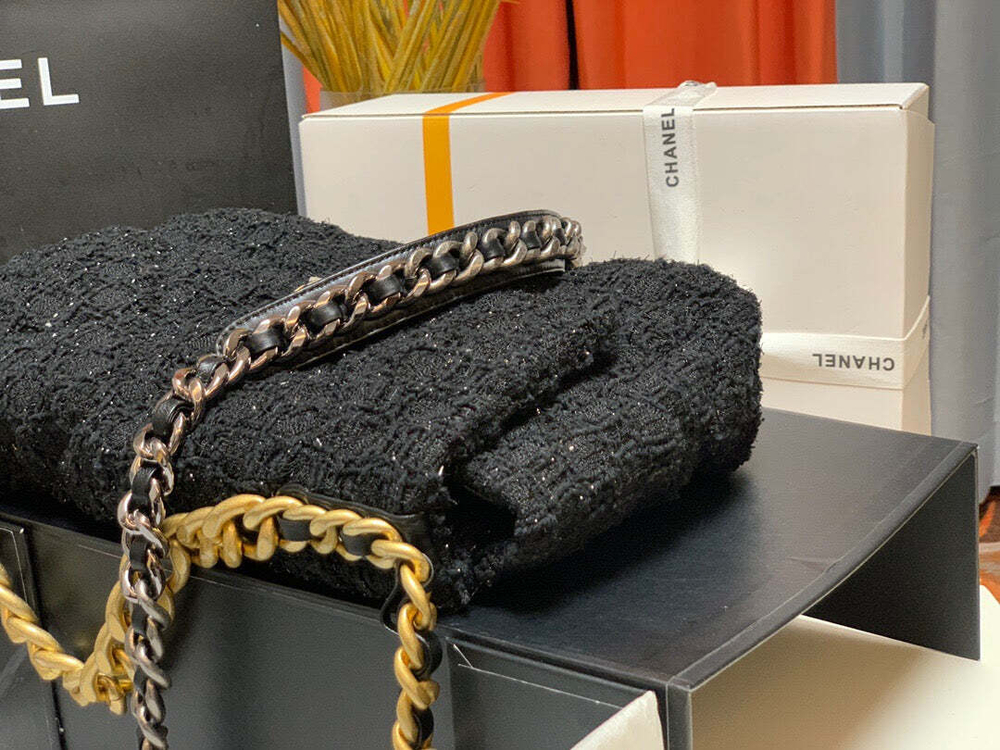 Chanel 19 Large 30 cm