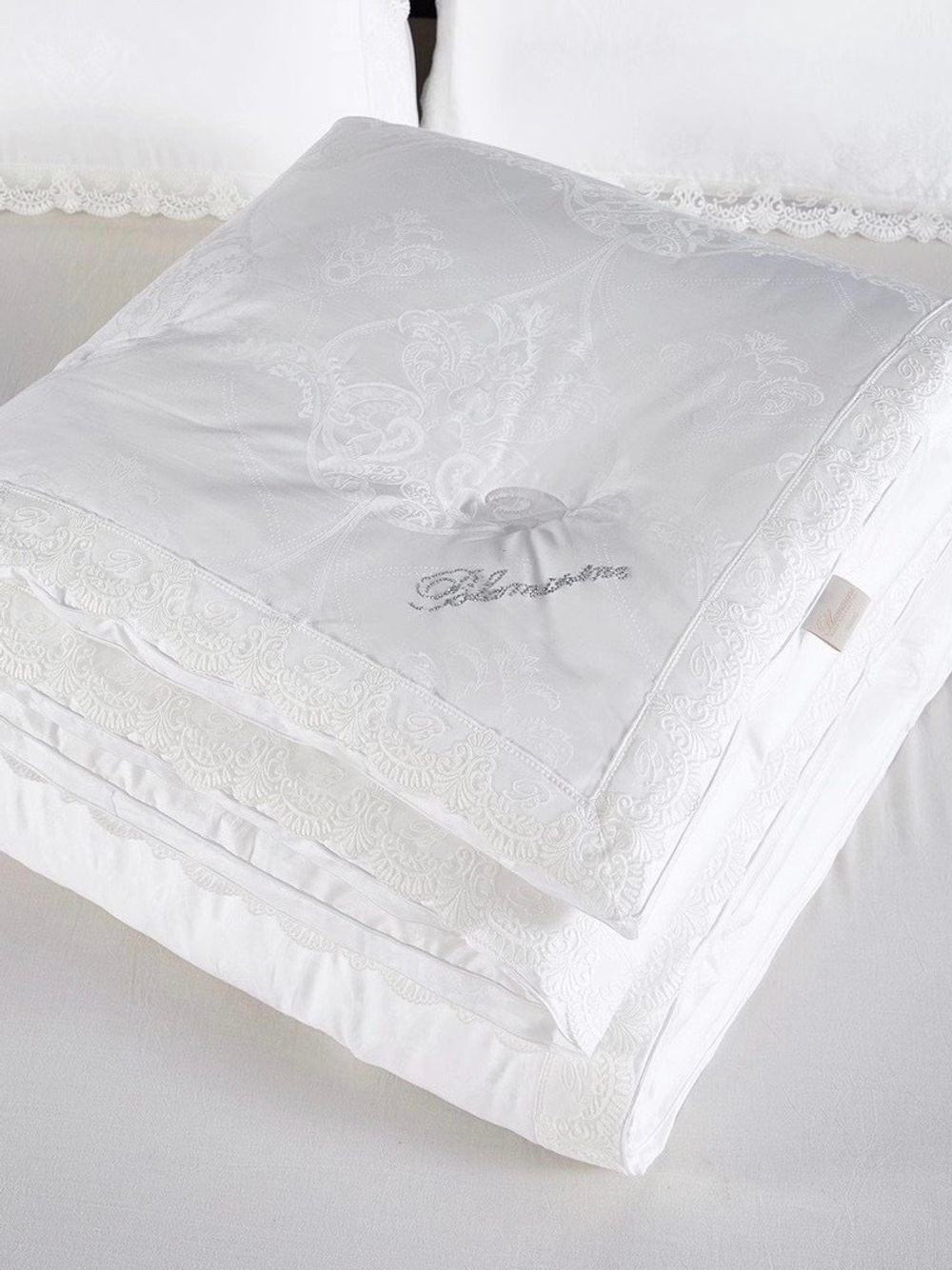 Теплое одеяло Blumarine Lace Dream 200х230