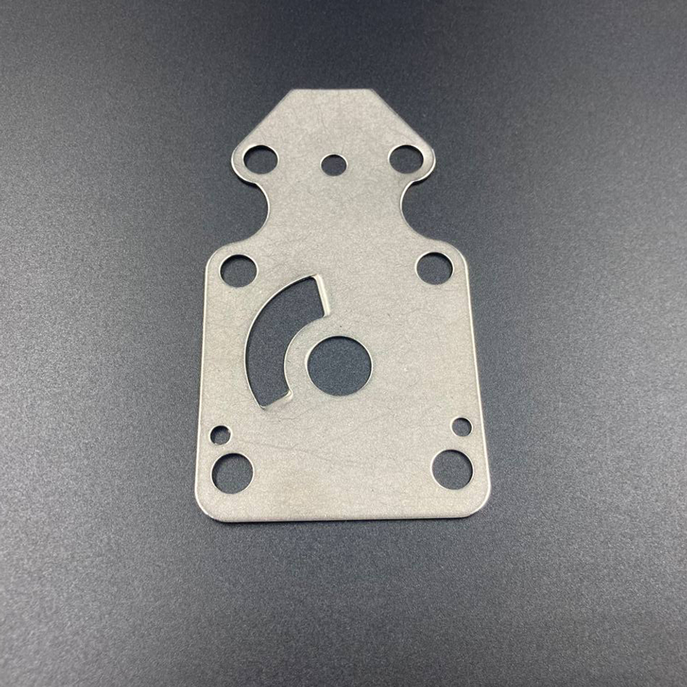 Пластина помпы охлаждения Yamaha 9.9-15, F9.9-15 (MR)